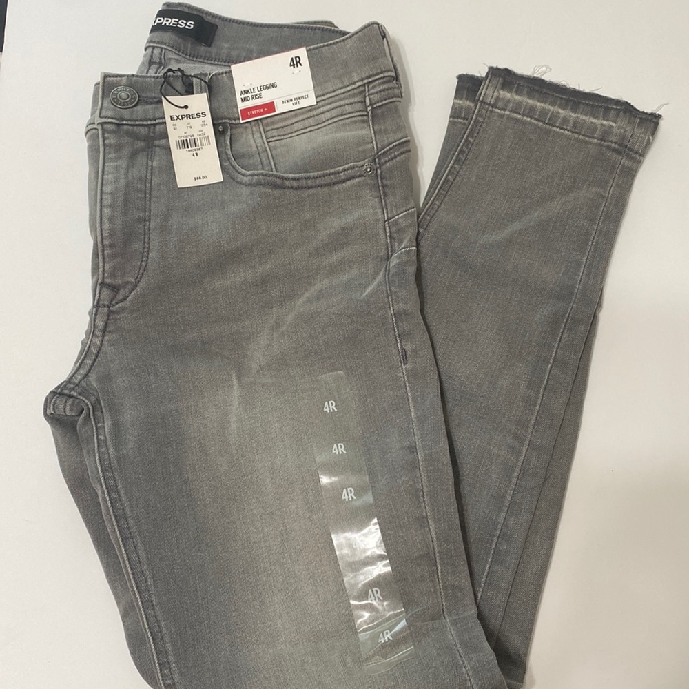 NWT Express gray ankle legging mid rise
